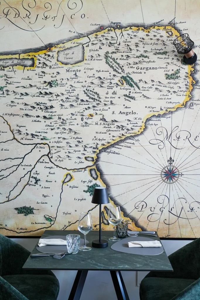 il tavolo vi aspetta copia